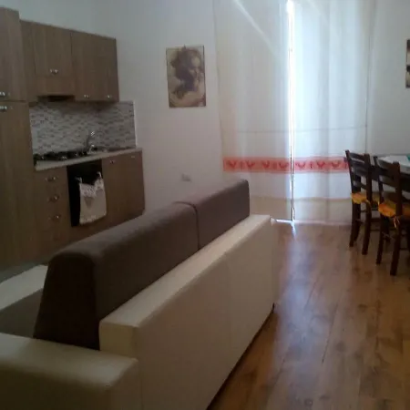 La Piazzetta Konukevi Austis