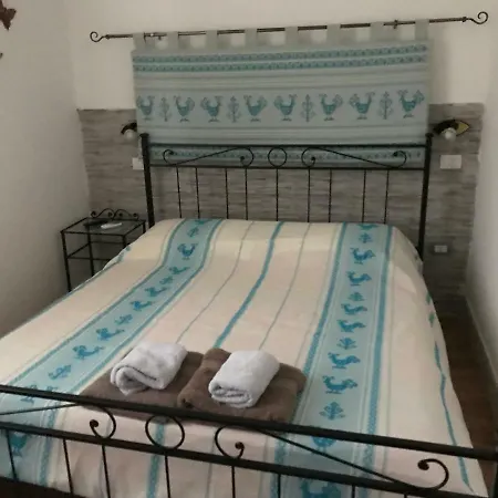 게스트하우스 La Piazzetta Austis