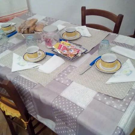 La Piazzetta Pensión Austis